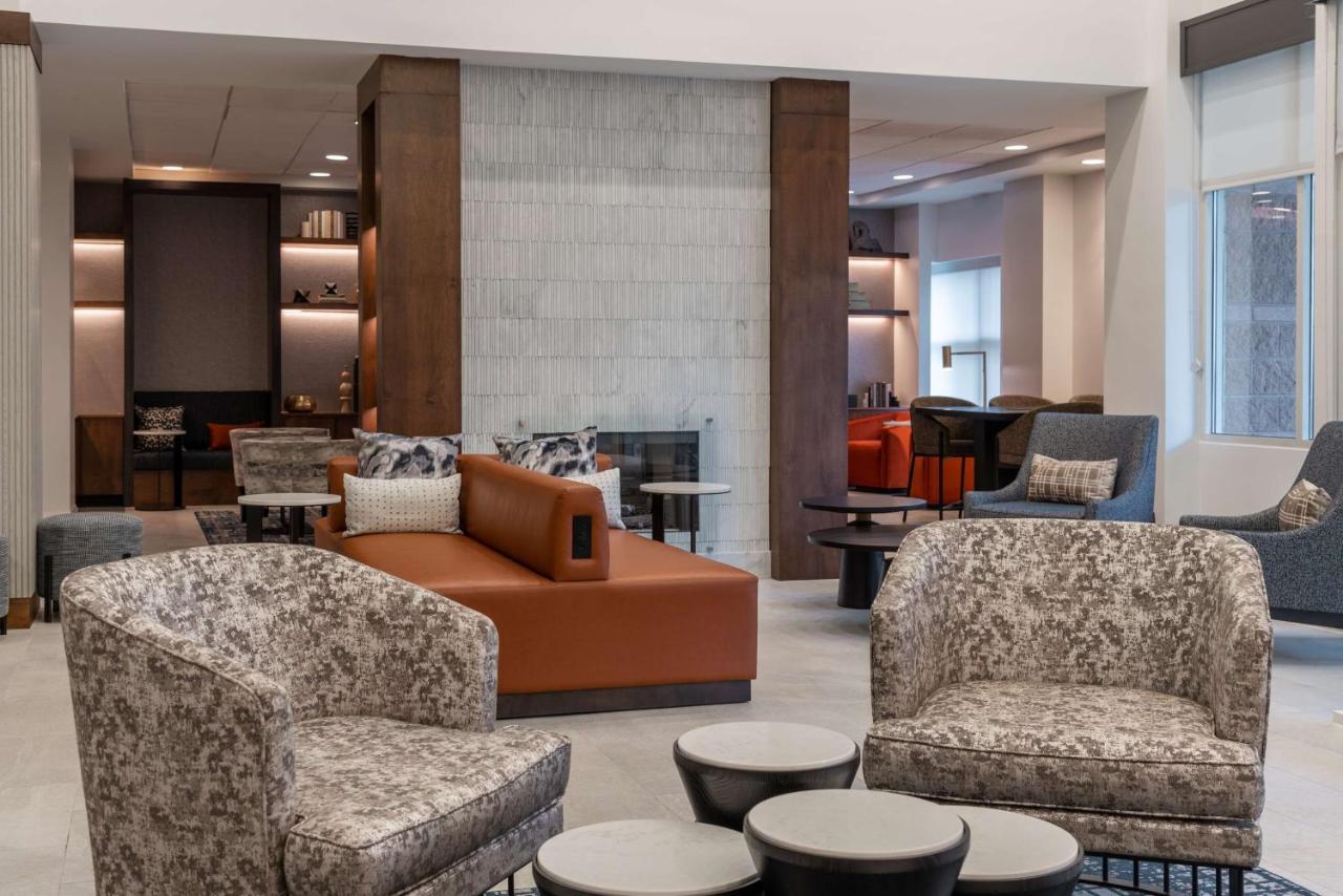 Hilton Garden Inn Arlington/Courthouse Plaza Exterior photo