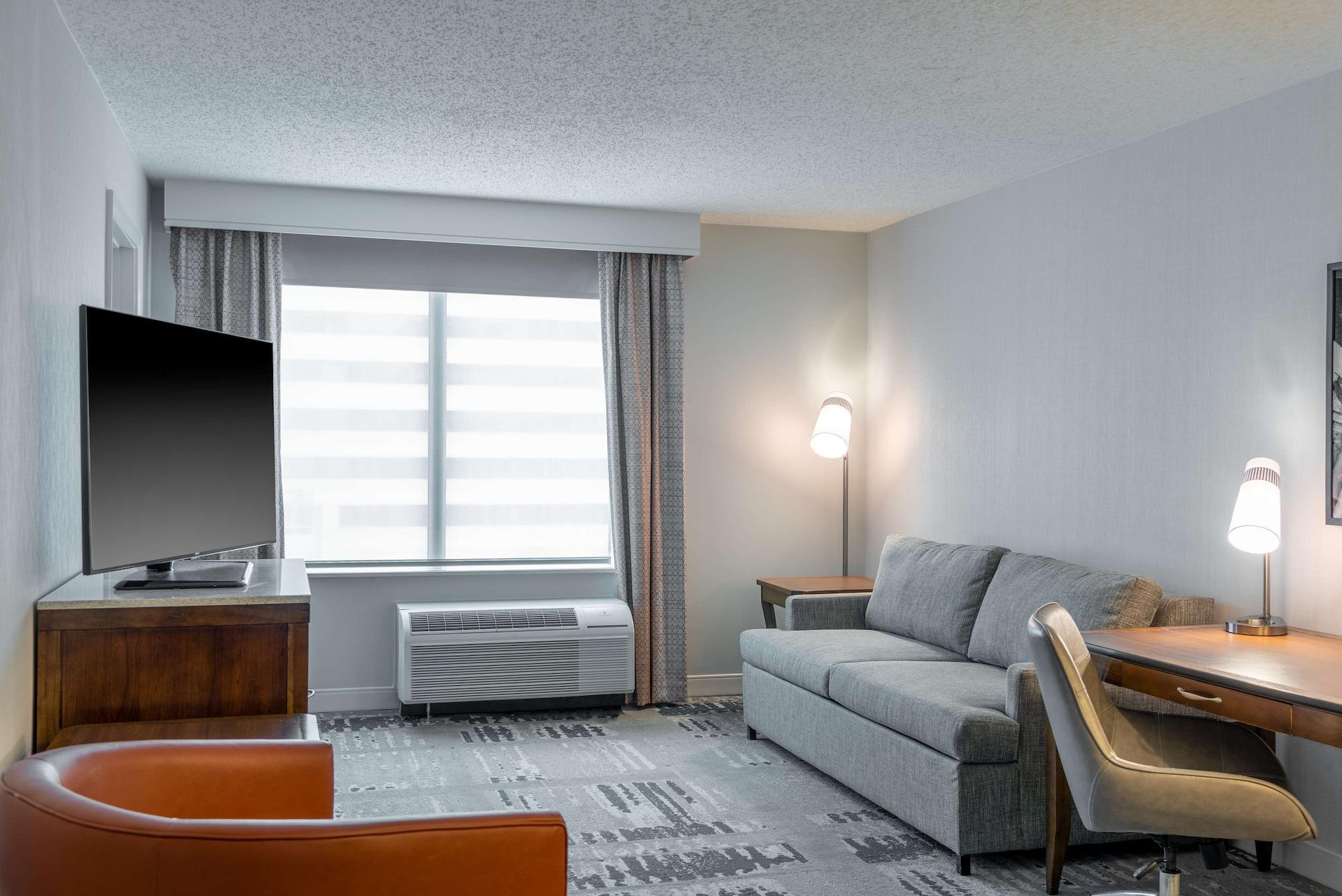 Hilton Garden Inn Arlington/Courthouse Plaza Exterior photo