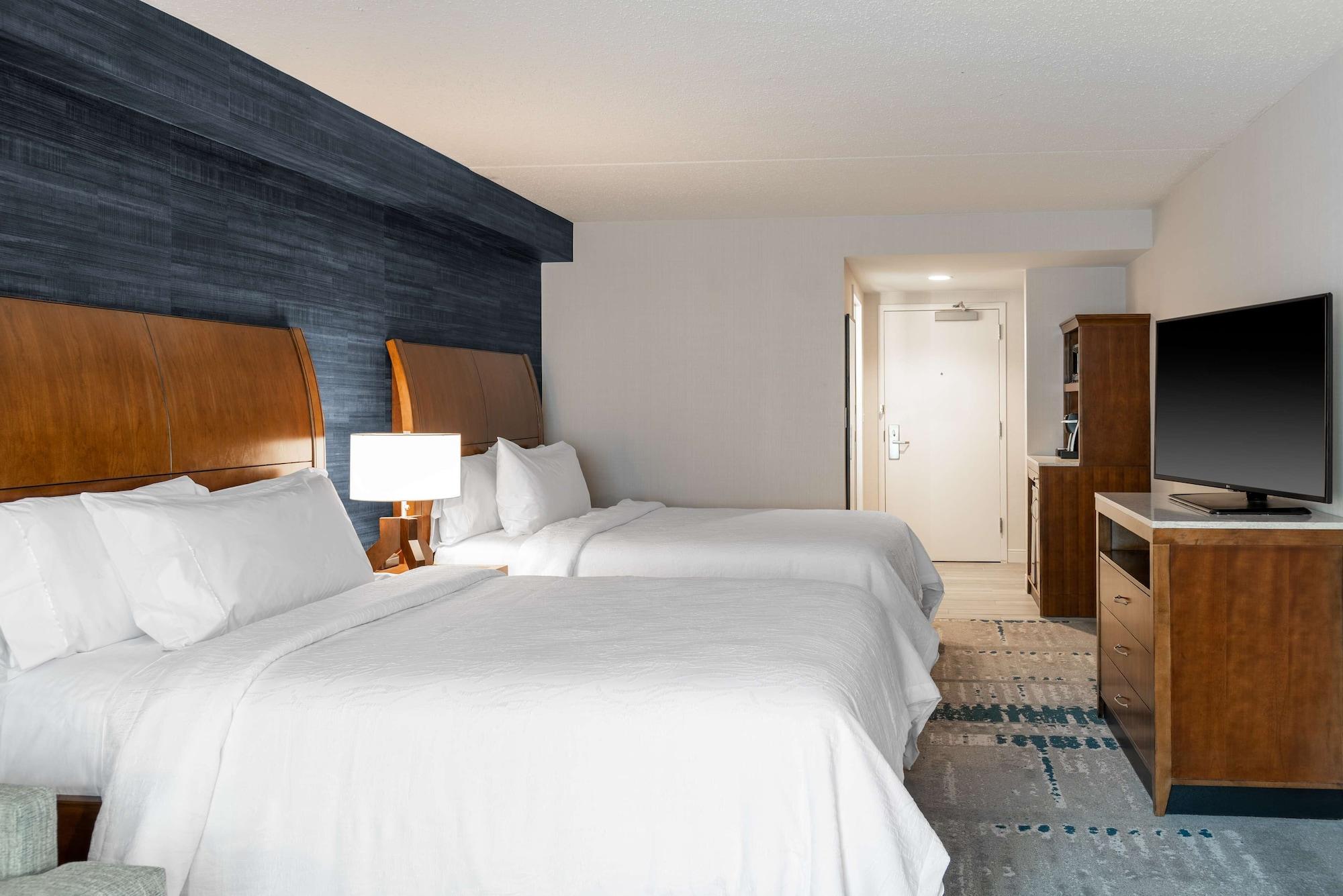 Hilton Garden Inn Arlington/Courthouse Plaza Exterior photo