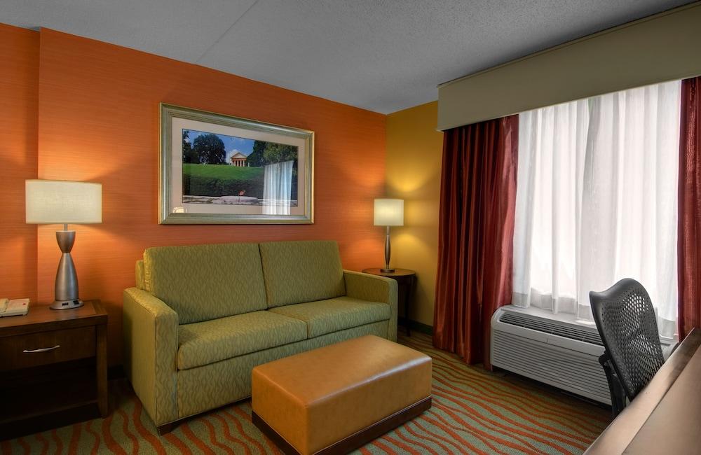 Hilton Garden Inn Arlington/Courthouse Plaza Exterior photo